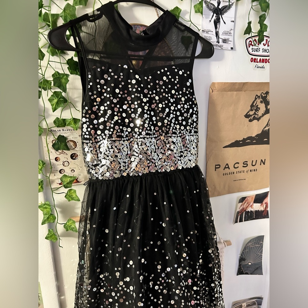 CHILDRENS SIZE 16 Black Glitter Dress